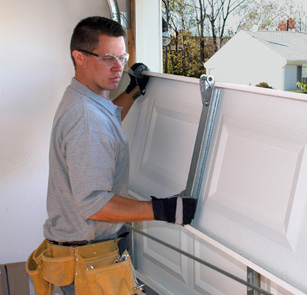 3 Easy Garage Door Repair Tips & Tricks 3 Easy Garage Door Repair Tips & Tricks