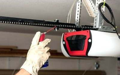 5 Smart Tips Can Extend Your Garage Door Life